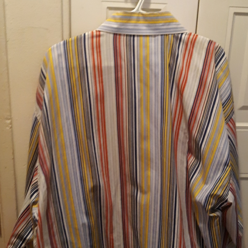 Shirt - Picture 3 of 4